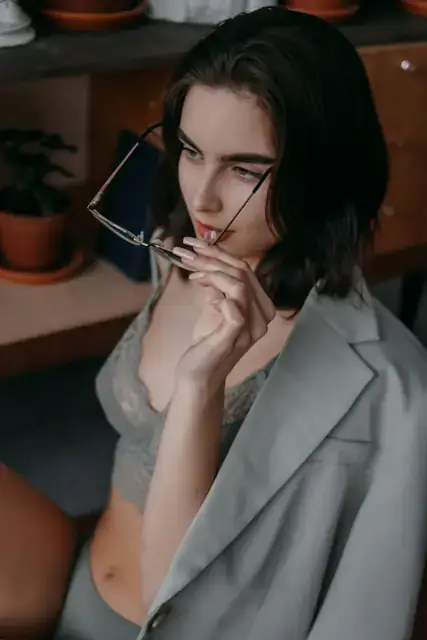 Meera Kapoor — independent escort Bangalore