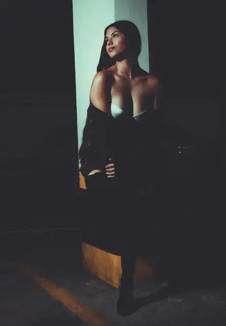 Riya Verma — Bangalore escort photo 2
