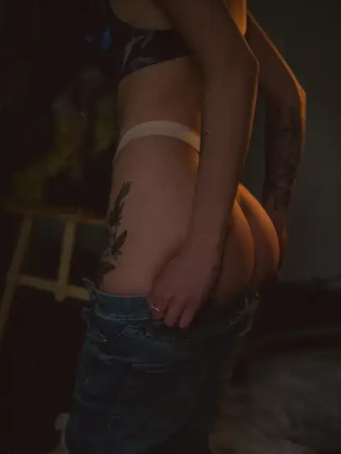 Saanvi Kapoor — Bangalore escort photo 1